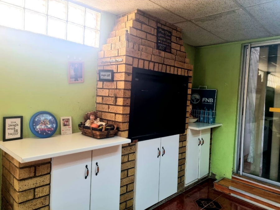 3 Bedroom Property for Sale in Floors Northern Cape